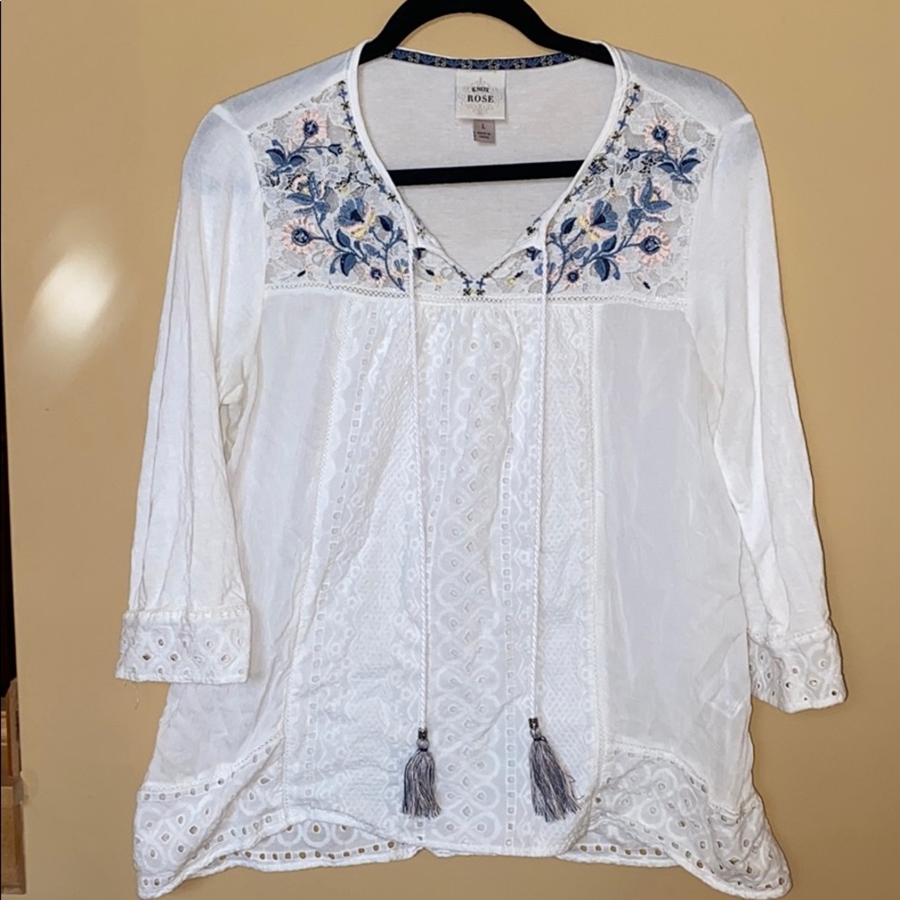 Rose Knox shirt with floral touches